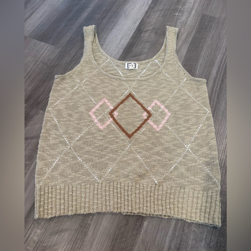 Beige Sleeveless Knit Sweater Tank with Diamond Motif - Size Medium